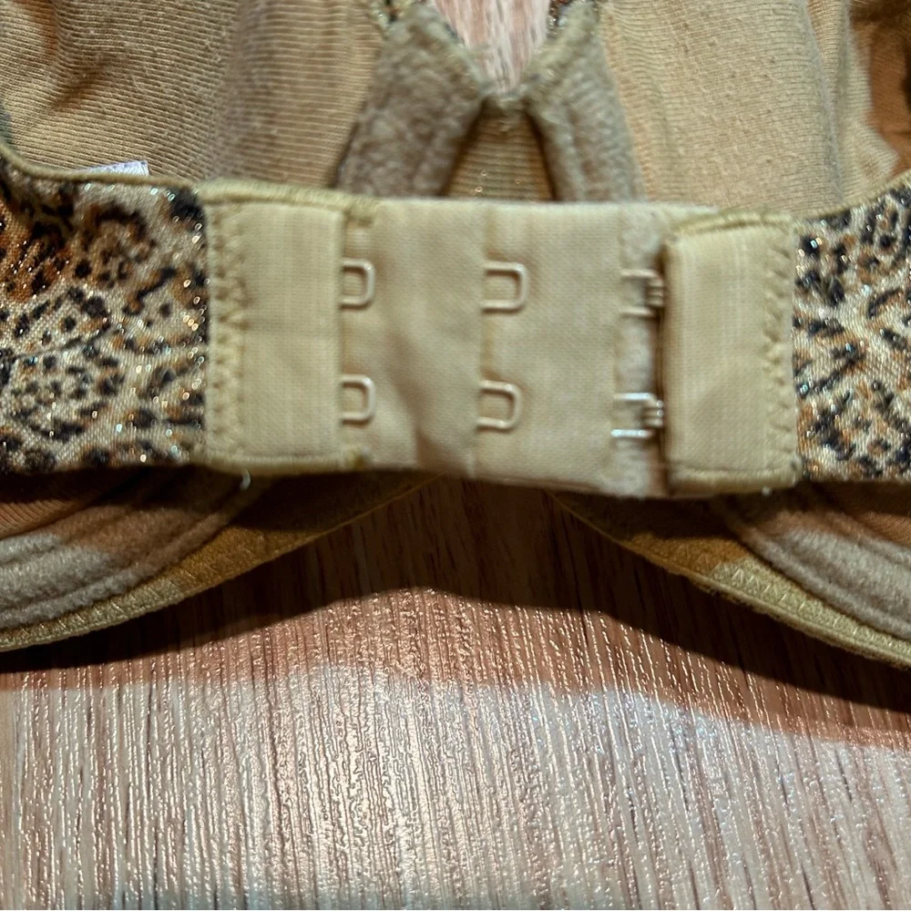 Vintage Y2K Victoria's Secret cheetah bra‎ 36B